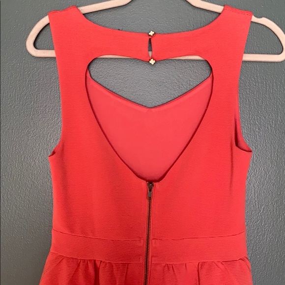 Heart back coral dress - Picture 2 of 2